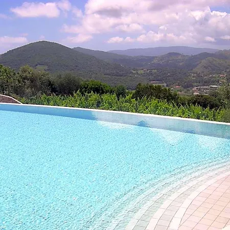 Aparthotel La Chiusa Di Rio 4*